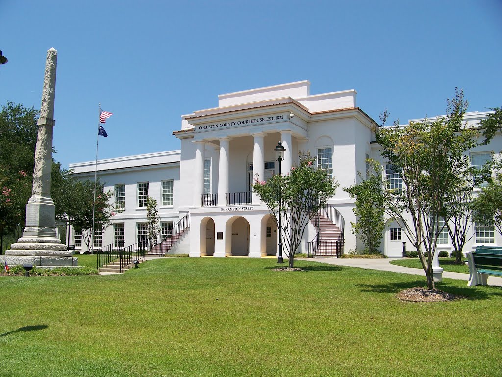 The Colleton County Courthouse in Walterboro, South Carolina
